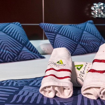 Manu'S Guest Suite Козенца Экстерьер фото