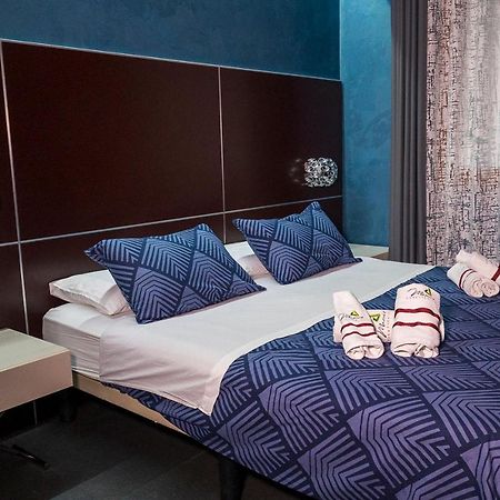 Manu'S Guest Suite Козенца Экстерьер фото