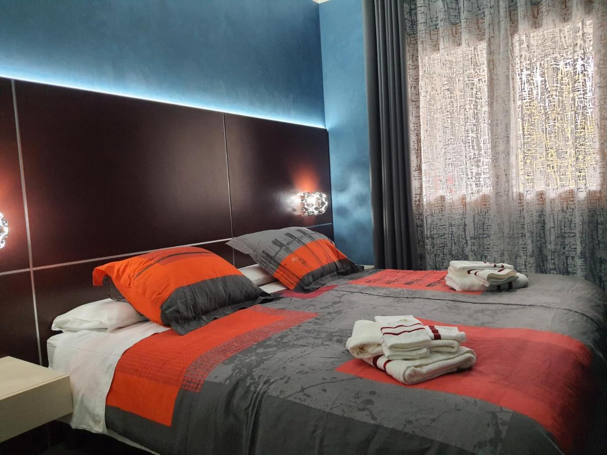 Manu'S Guest Suite Козенца Экстерьер фото