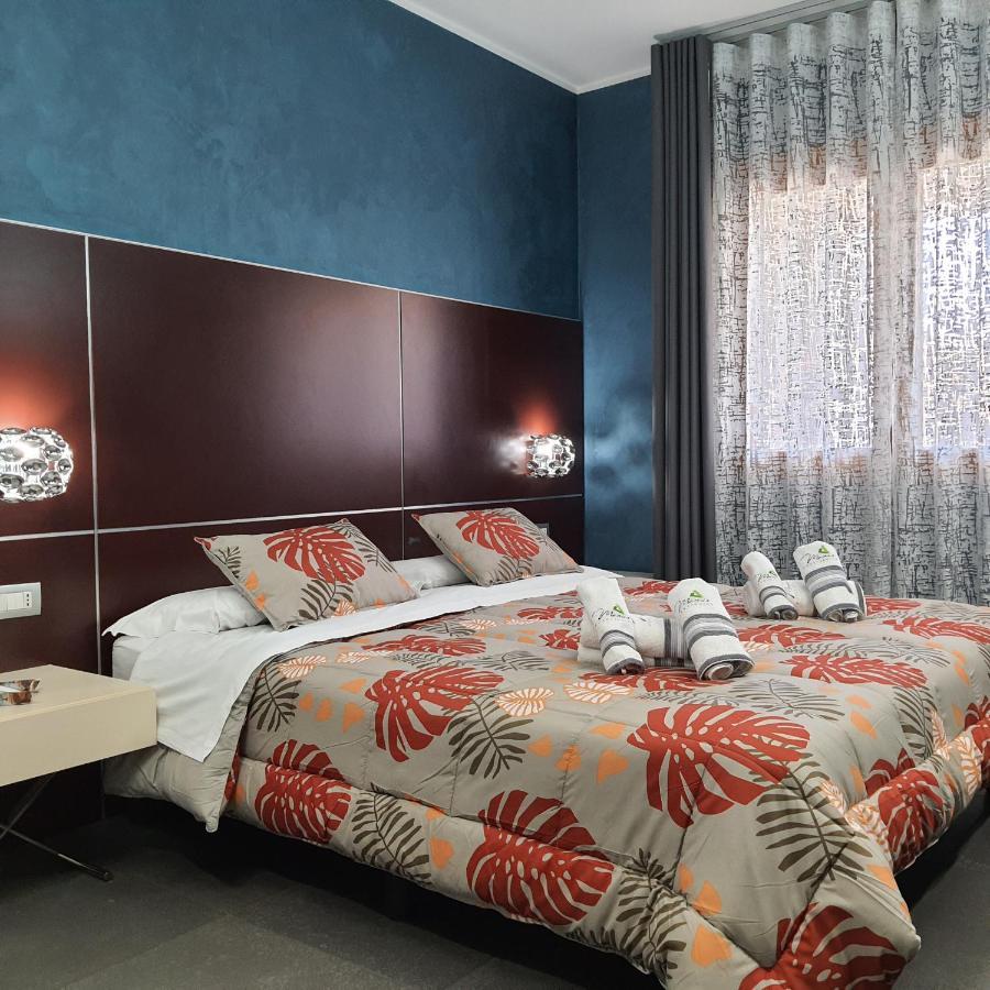Manu'S Guest Suite Козенца Экстерьер фото