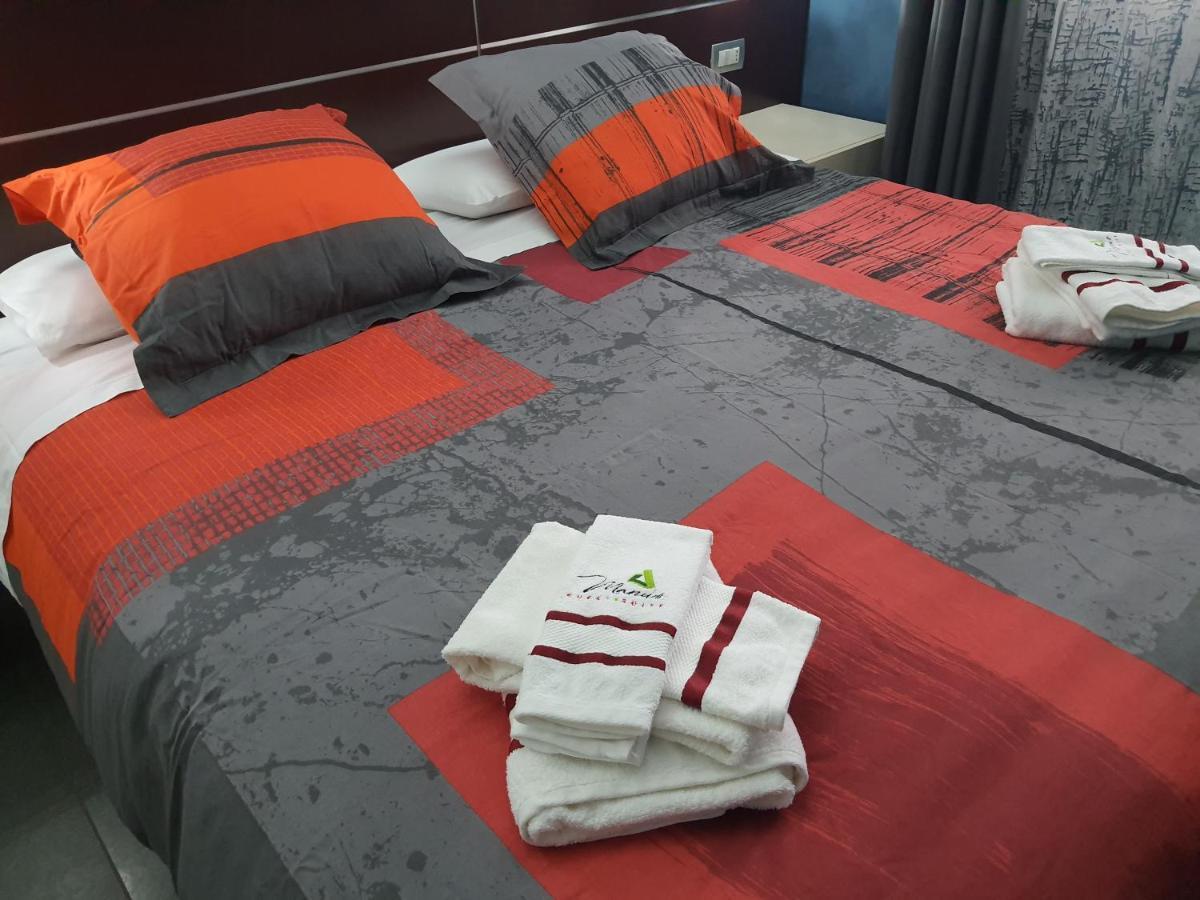 Manu'S Guest Suite Козенца Экстерьер фото