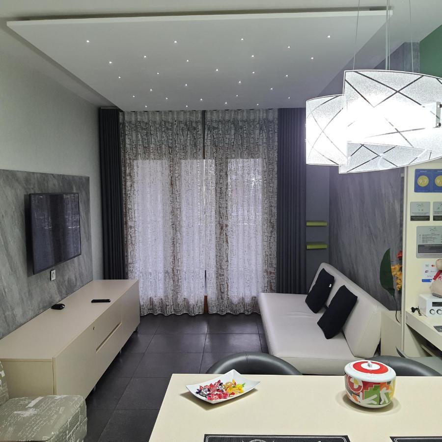 Manu'S Guest Suite Козенца Экстерьер фото