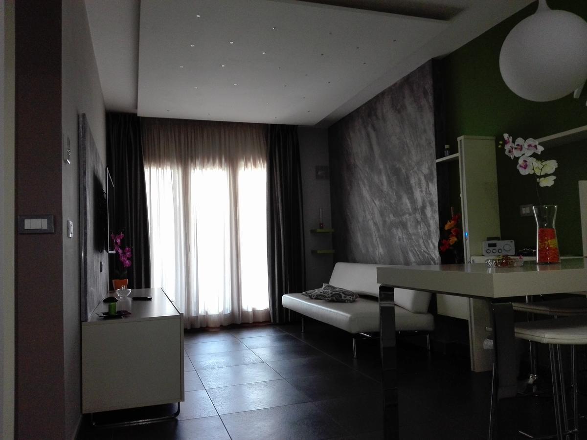 Manu'S Guest Suite Козенца Экстерьер фото