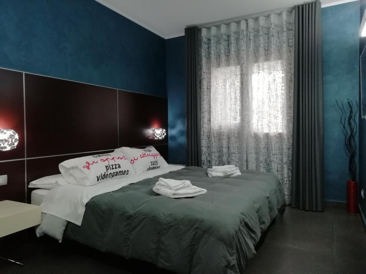 Manu'S Guest Suite Козенца Экстерьер фото